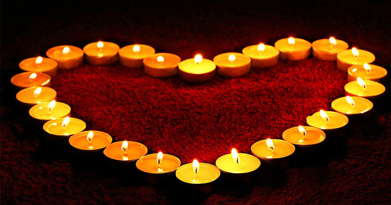Herz aus Kerzen