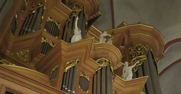 Die Orgel in der Hauptkirche St. Jacobi ist das größte erhaltene Werk von Arp Schnitger © Ines Hansla