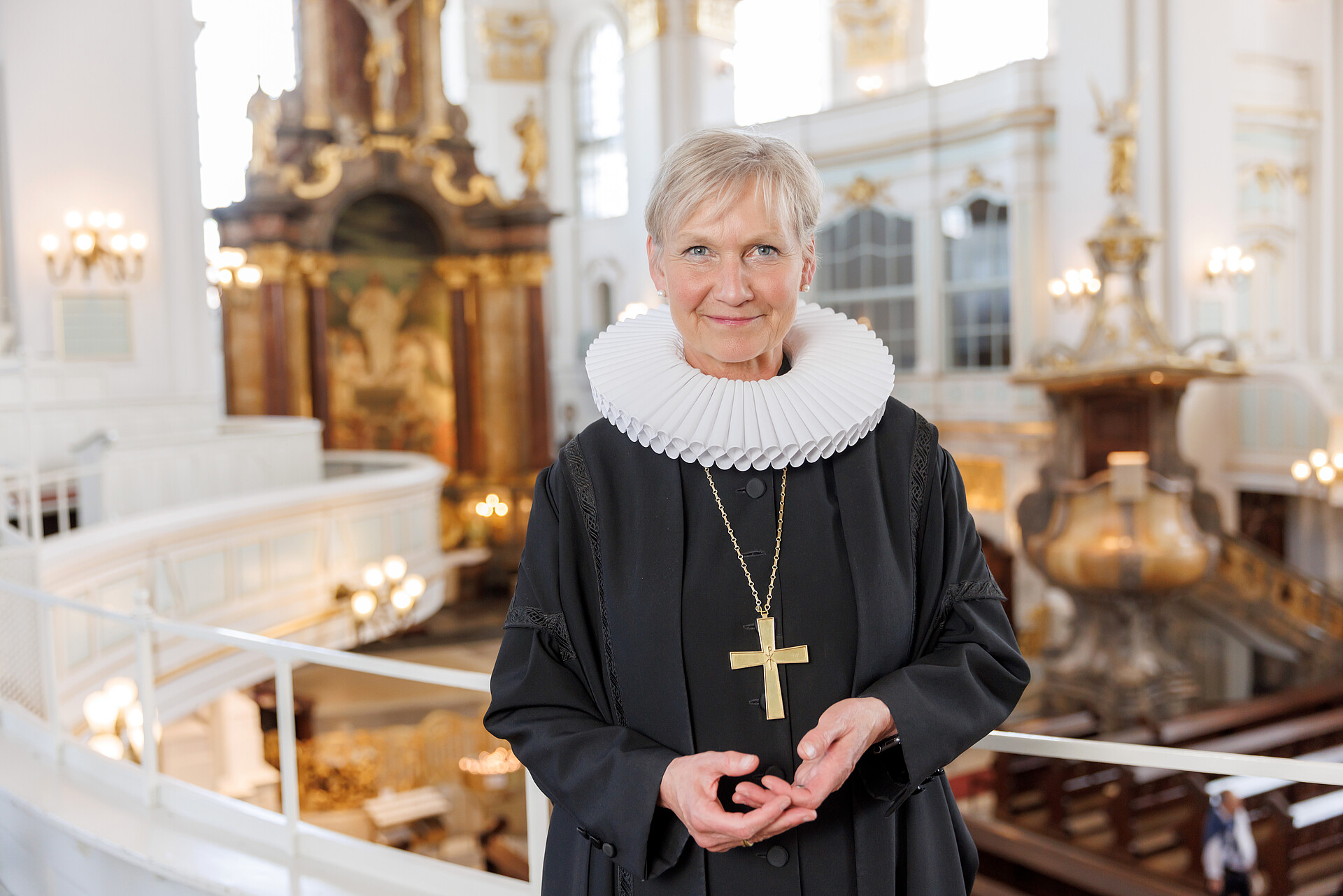 Bischöfin Kirsten Fehrs in der Hauptkirche St. Michaelis in Hamburg