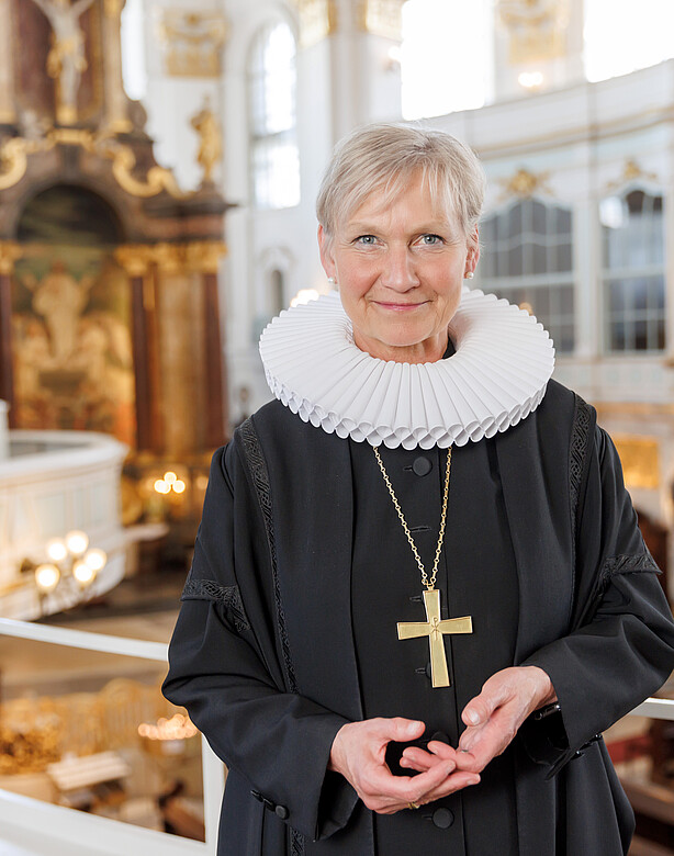Bischöfin Kirsten Fehrs in der Hauptkirche St. Michaelis in Hamburg