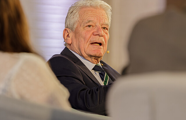 Bundespräsident a. D. Joachim Gauck in der Christuskirche Garstedt in Norderstedt