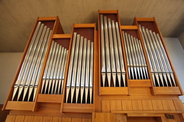 Ev.-Luth Kirchengemeinde  "Der Gute Hirte" Orgel - Copyright: Dr. Wolfgang Ewert