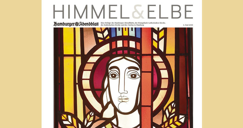 Der Titel der neuen "Himmel & Elbe"-Ausgabe zeigt ein Fenster der katholischen Kirche Maria Grün