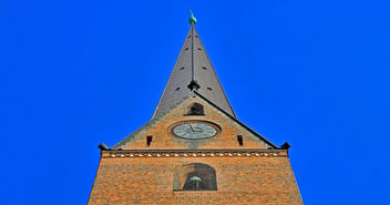 Der Turm der Haupkirche St. Petri - Copyright: Sven Petersen/fotolia