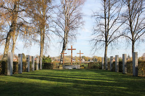 Gedenkstätte für die Opfer des 2. Weltkriegs auf dem Ochsenwerder Friedhof