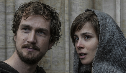 Ein Paar mit einer Mission: Aylin Tezel und Jan Krauter als Ottilie und Thomas Müntzer - Copyright: ZDF
