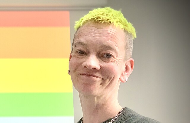 Schwerpunkt: Wer ist Gott? Interview mit Tash Hilterscheid