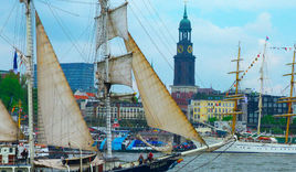 Traditionssegler auf dem Hafengeburtstag in Hamburg - Copyright: © Creative Commons, CC0