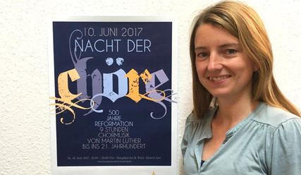 Sie lädt herzlich ein: Friederike Weinzierl, Leiterin des Amts für Kirchenmusik - Copyright: Sabine Henning