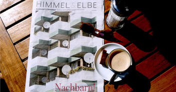 Lesevergnügen: die aktuelle Ausgabe von 'Himmel & Elbe'  - Copyright: kirche-hamburg.de