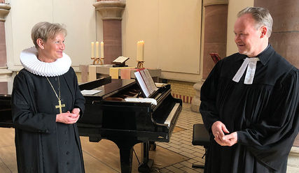 Bischöfin Kirsten Fehrs und Pastor Michael Schirmer in der Kulturkirche Altona - Copyright: © Tatjana Pfendt 