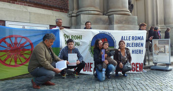 Die Besetzer fordern Bleiberecht für Roma in Deutschland - Copyright: Sabine Henning/kirche-hamburg.de