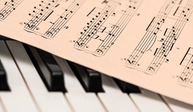 Piano und Notenblatt - Copyright: Pixaby