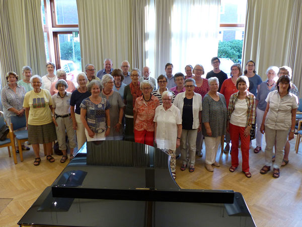 Der Chor "Cantate Harburg" der Gemeinde St. Trinitatis hat etwa 50 Mitglieder. - © Sabine Kaiser-Reis - Copyright: Sabine Kaiser-Reis