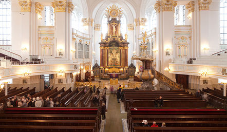 Innenraum der Hauptkirche St. Michaelis - Copyright: © Michael Bogumil / Kirchenkreis Hamburg-Ost