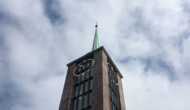 Kirchturm der Immanuelkirche auf der Veddel.  - Copyright: Klangturm Veddel