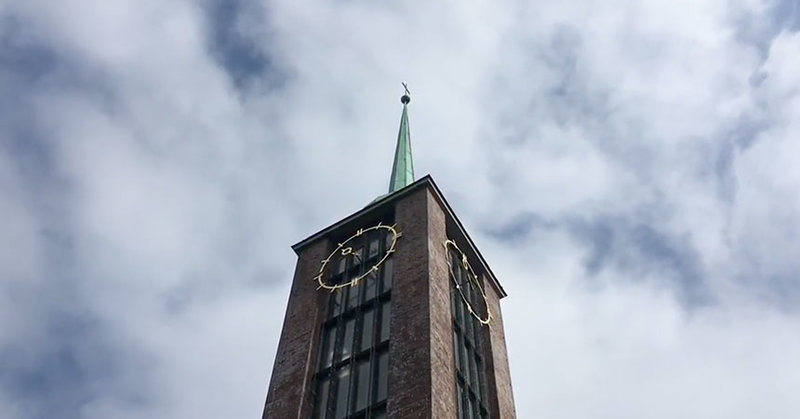 Kirchturm der Immanuelkirche auf der Veddel. 