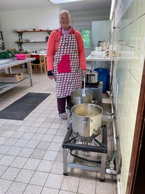 Ein Blick in die Camp-Küche, wo das Team um Martina Heering-Egg tätig ist.