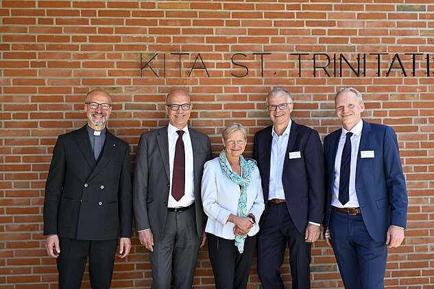 Trinitatis Quartier: Eröffnung mit Bischöfin Fehrs und Ehrengästen. Kirchenkreis Hamburg-West/Südholstein