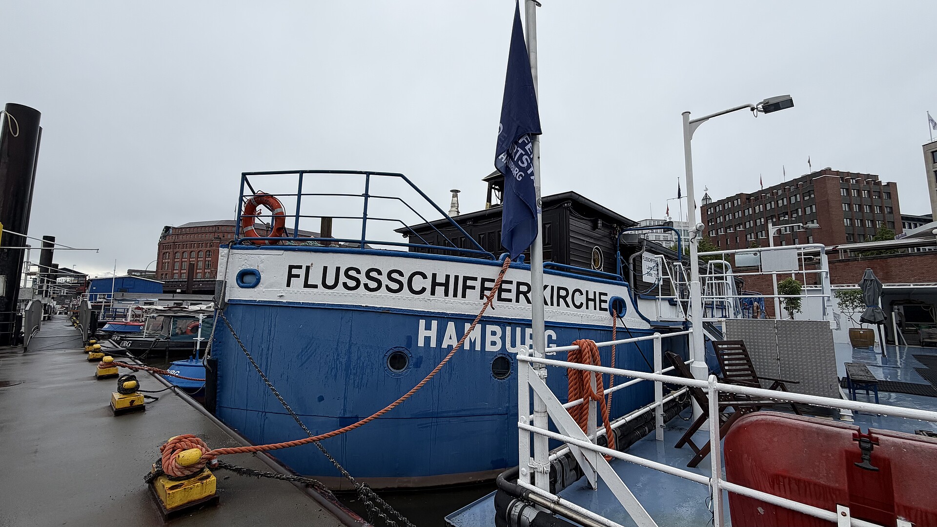Zwischen Ponton und Predigt: Die Flussschifferkirche im Hamburger Hafen