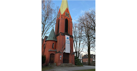 Banner an der Elisabethkirche in Eidelstedt
