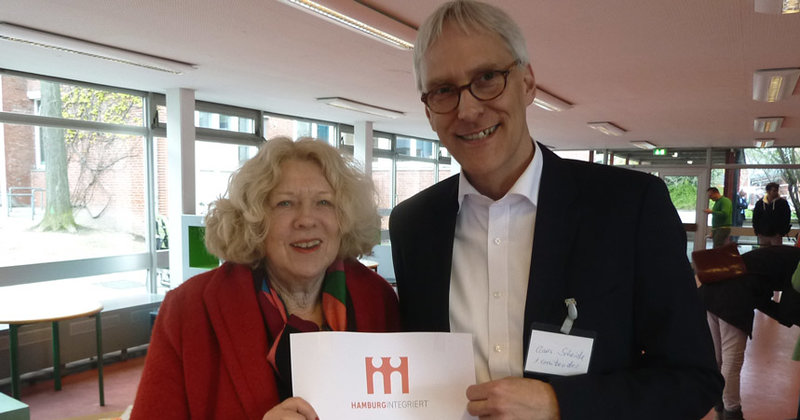 Haben das Netzwerk mit initiiert: Helga Rodenbeck und Claus Scheide bei der Gründungsversammlung im Wilhelm-Gymnasium