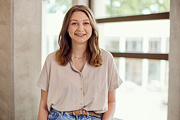 Referentin Kelly Thomsen