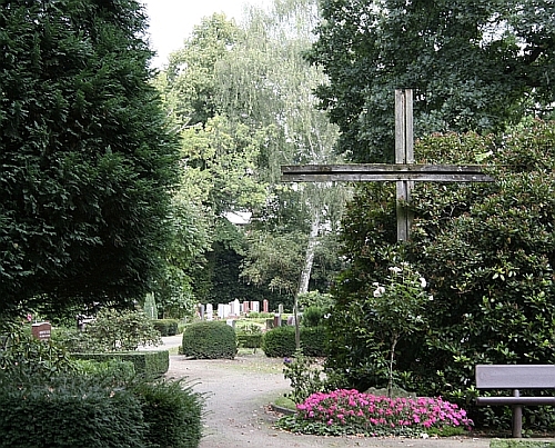 Blick über den Alten Friedhof Wandsbek - Copyright: Foto: Lehmann