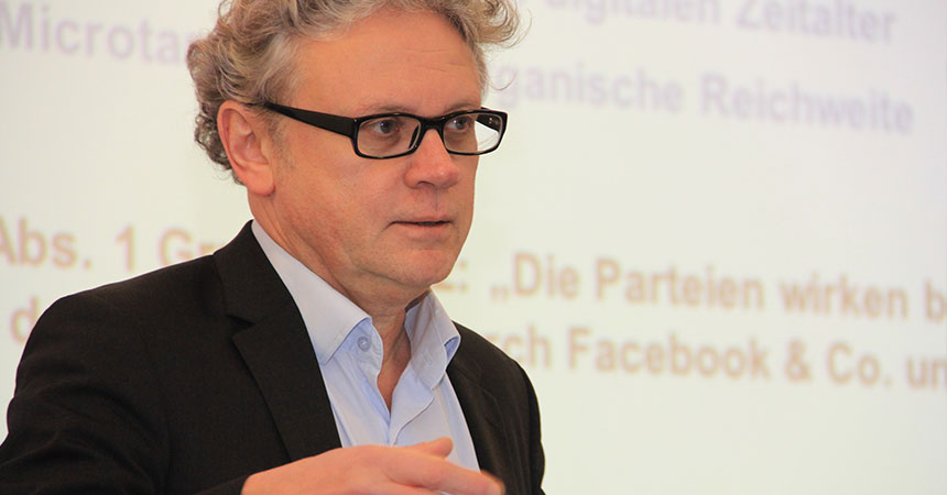 Johannes Caspar ist Datenschutzbeauftragter der Stadt Hamburg. Er prangert immer wieder öffentlich Datenschutzverletzungen von Firmen wie Facebook und Google an.